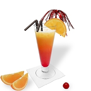 Tequila Sunrise im Longdrinkglas, eine weitere stilvolle Option diesen leckeren Drink zu präsentieren.